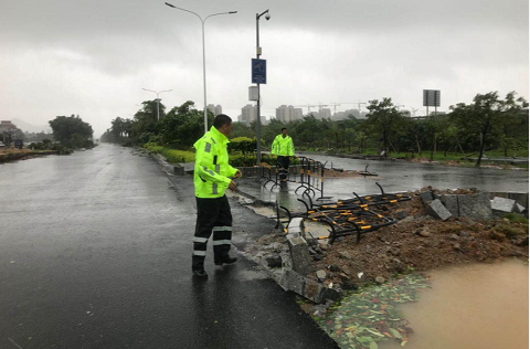 广东保安：那些逆行在风雨中的身影