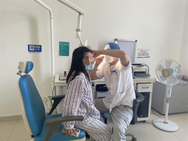 女业主投诉物业遭男员工掌掴，警方行政拘留3日，物业公司称已解雇辞意